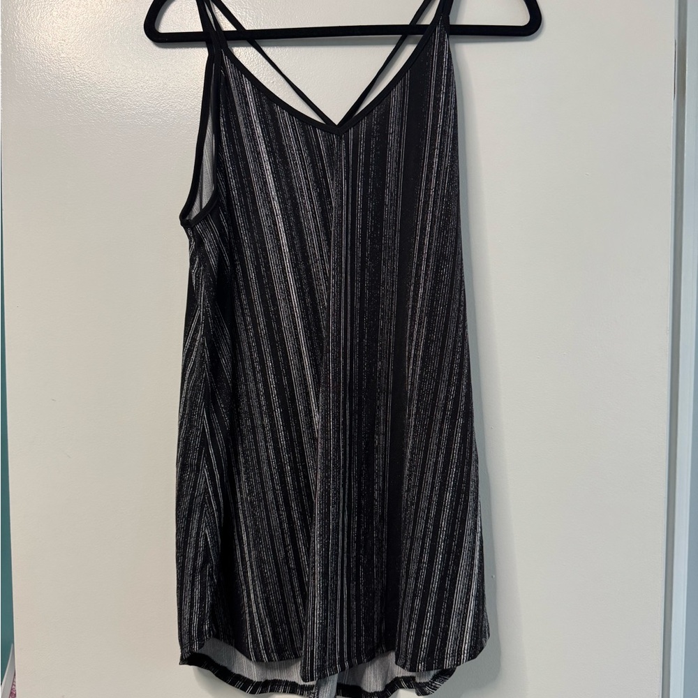 Lularoe Daniella - Elegant Black and White Striped Women's Top